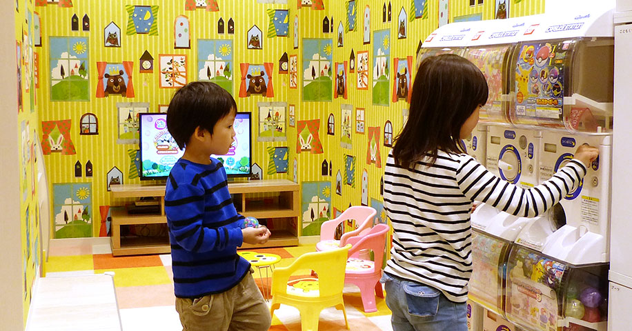 診療後が楽しみ！ガチャポン・おもちゃを各種用意